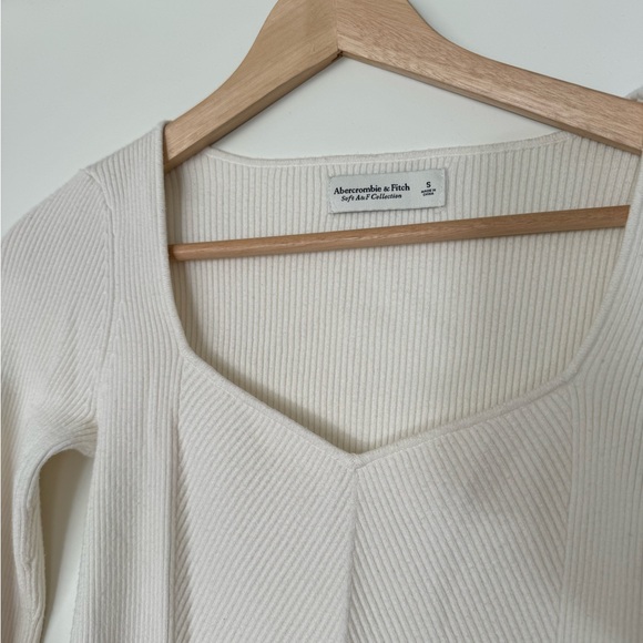 Abercrombie long sleeve top - Picture 2 of 4